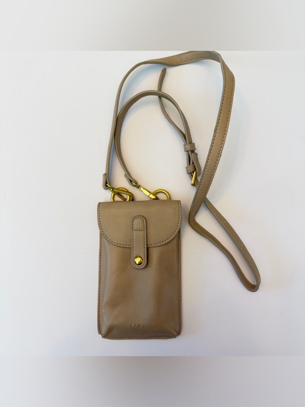 *New* Fawn Design Essential Crossbody